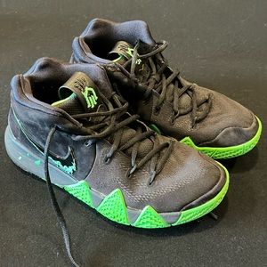 Nike Kyrie 4 Halloween